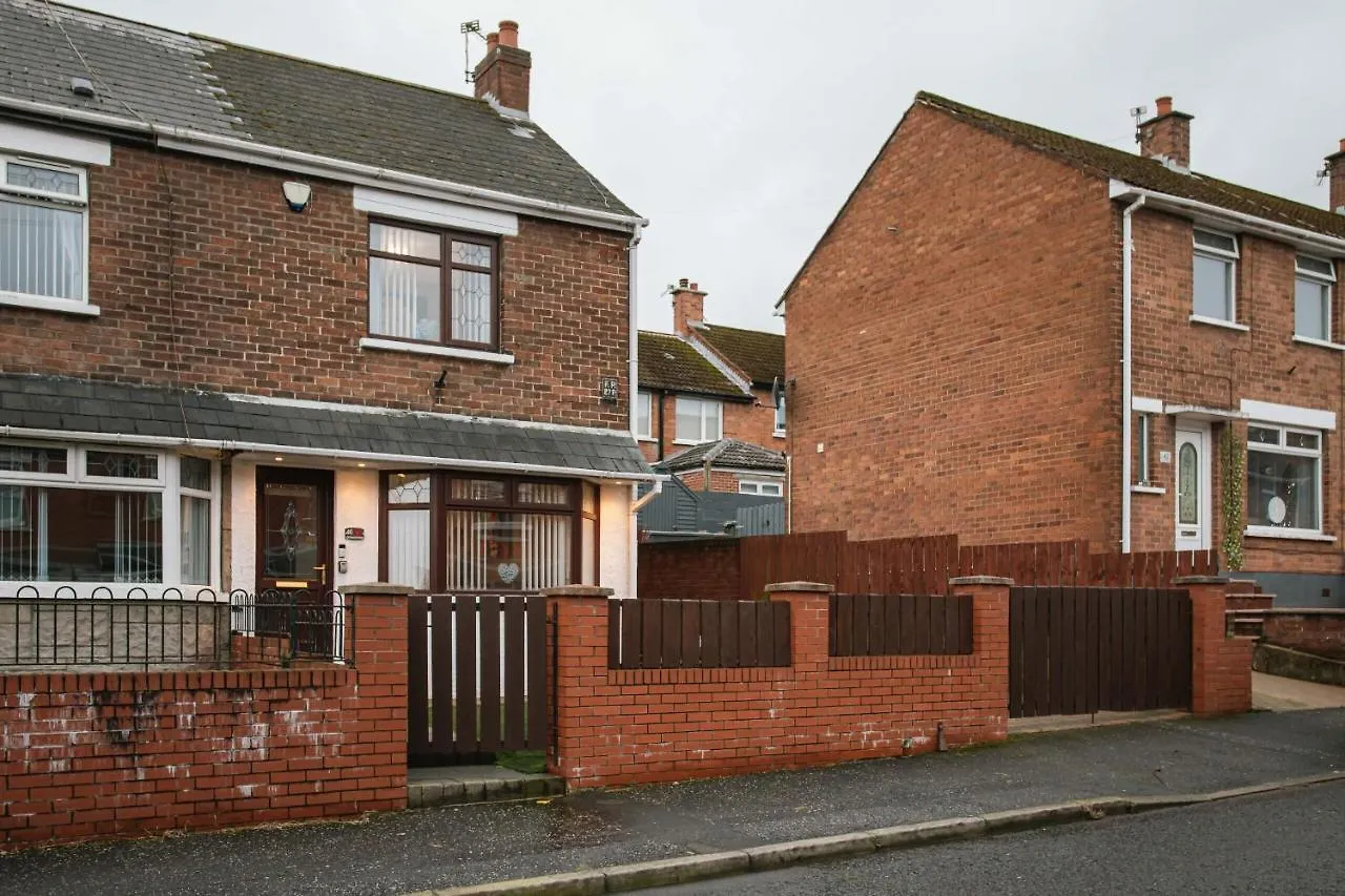Vakantiehuis Refurbished Home, 8 Mins To Cc Belfast